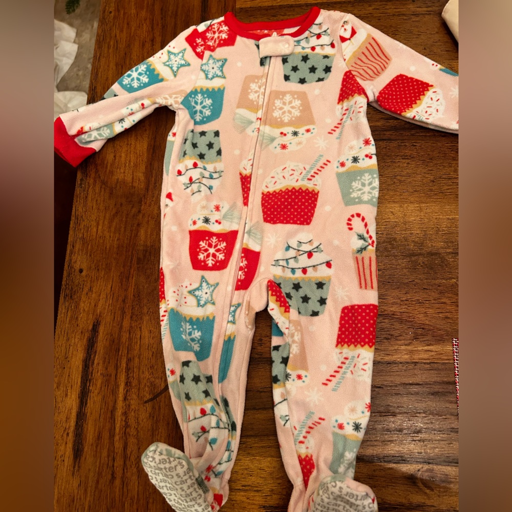 FREE WHEN ADDED TO ANY BUNDLE CARTERS FLEECE Holiday SLEEPER- 12m